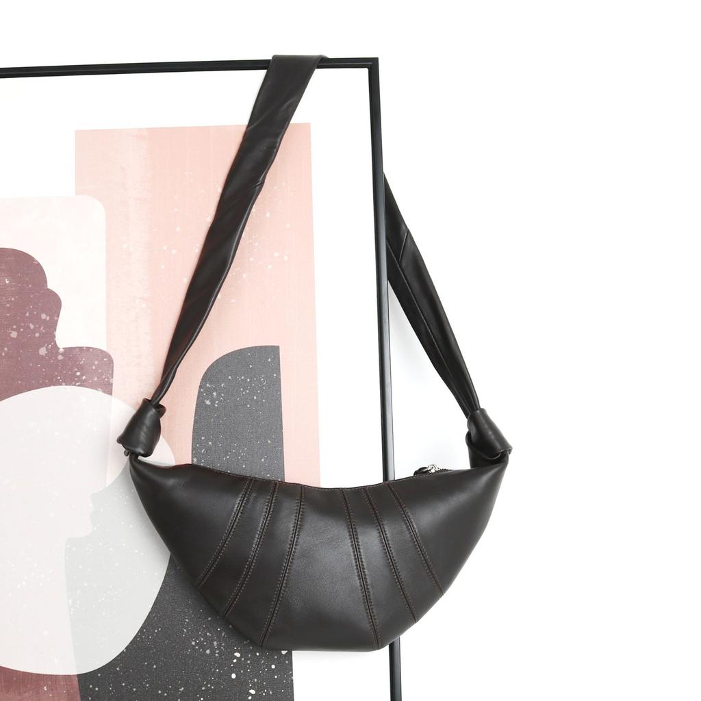 2025 New Versatile French Fashionable Croissant Niche Texture Dumpling Bag Crossbody Waist Sheepskin