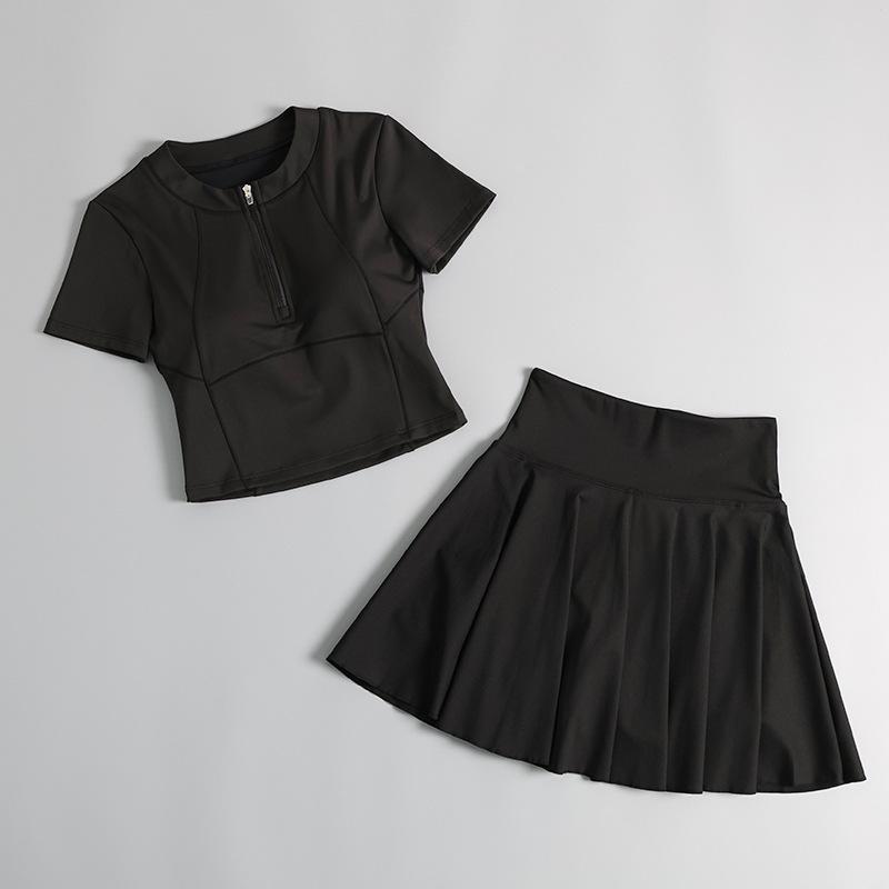 Women's Quick-Dry Fitness Set: Chest-Padded Short Sleeve for Running, Badminton, Tennis & Yoga.