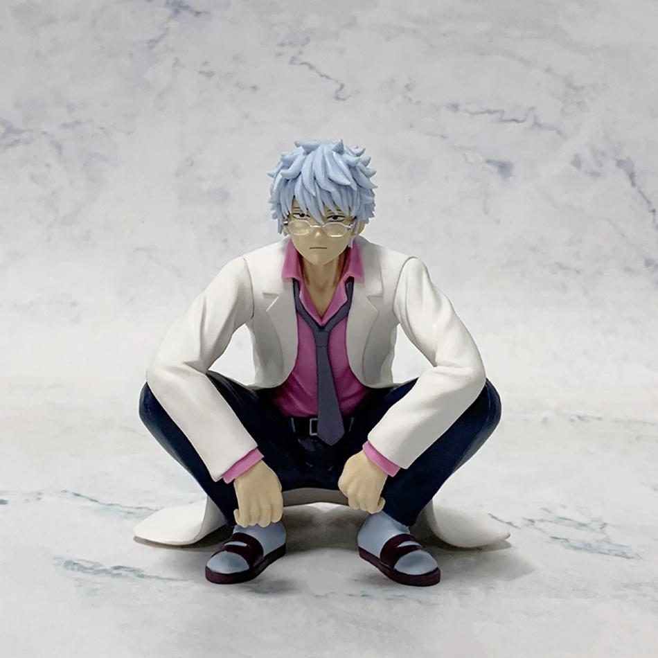 12cm Gintama Sakata Ginpa Silver Hair Lab Coat Figure Crouched Position Noodle Stopper Desktop Anime Decoration Collection Gift