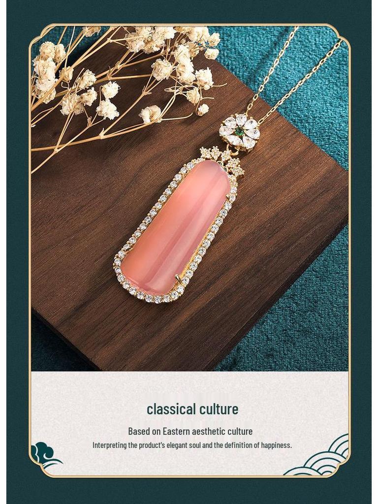 Collier Pendentif Amulette de Paix en Cuivre Doré Style Chinois Printemps/Été 2022 Agate Violette Naturelle