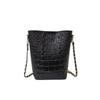 Large capacity new high-end crocodile pattern messenger bag versatile simple embossed women's bag bucket bag