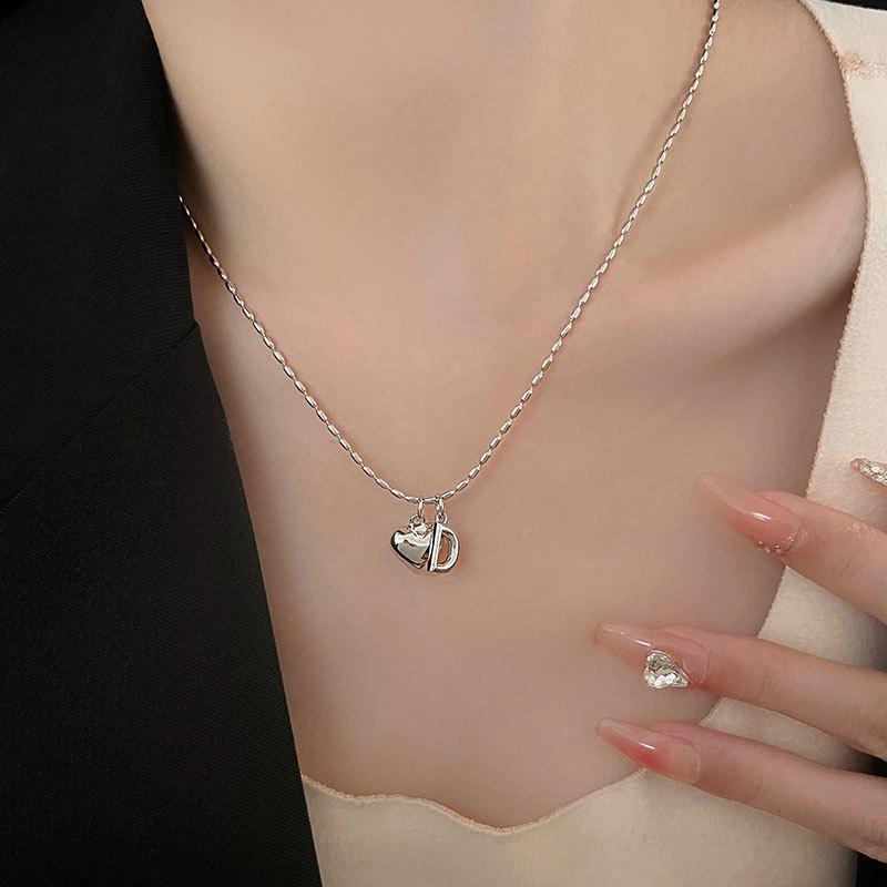 Sweet Love Letter D Necklace Temperament Heart-shaped Clavicle Chain Rice Cervical Chain Women's New Trend