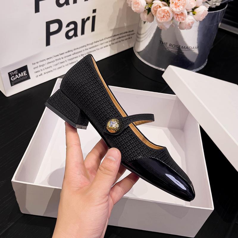 

French Mary Jane women s shoes spring and autumn 2025 new red low-heeled light-mouth single shoes one word with square head high heels 40 чорний
