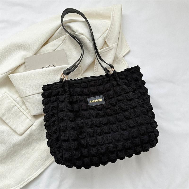 Versatile And Spacious Women's Tote Bag With Soft Medium Structure Perfect For Daily Wear