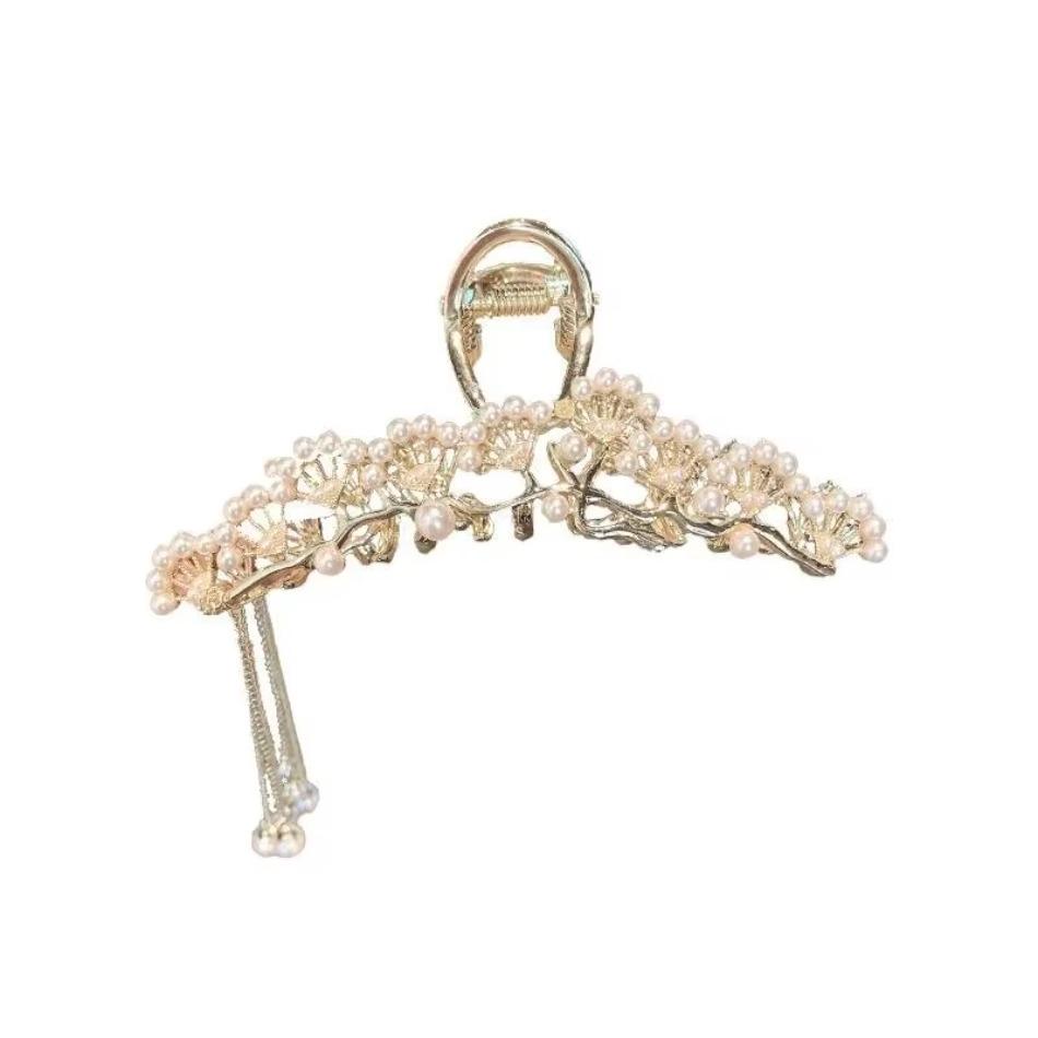 Women's Fashion Hair Clip Pearl Fan Tassel Back of Head Butterfly Clips Fashion Hair Accessories for Women Creative Jewelry Gift