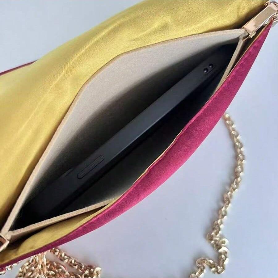 Classic Red Chain Strap Makeup Bag for Women Handheld Portable Toiletry Bag, Large Capacity for Cosmetics, Perfect for Daily Use GUCCI-GIFT-62