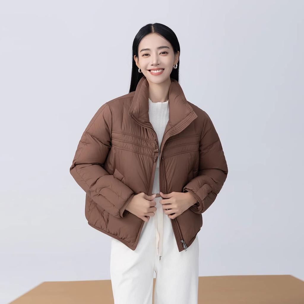 Fashion light luxury stand-up collar down jacket women's short 2024 winter new thickened horn buckle small warm jacket