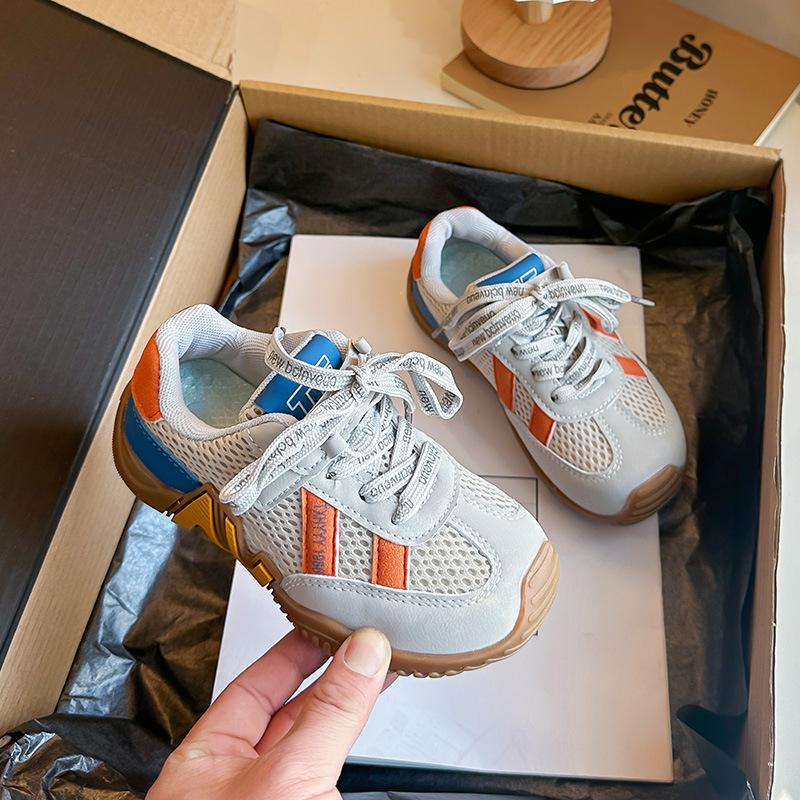 Stylish running sneakers for boys2026Spring and summer casual shoes for young children, girls' fashionable running shoes