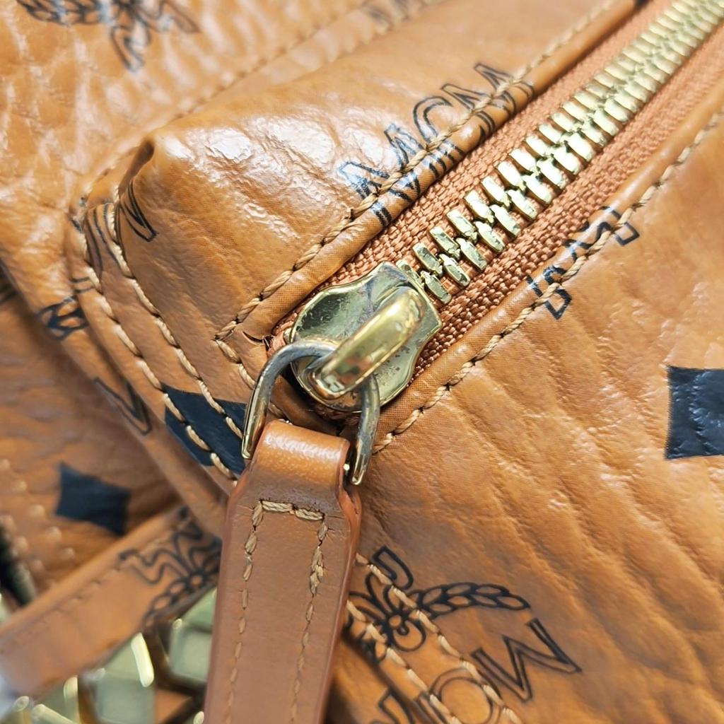 [Pre-Owned] Classic Allover Logo Studded Three-In-One Coated Canvas Shoulder Crossbody Backpack - Good #1C5X09Z