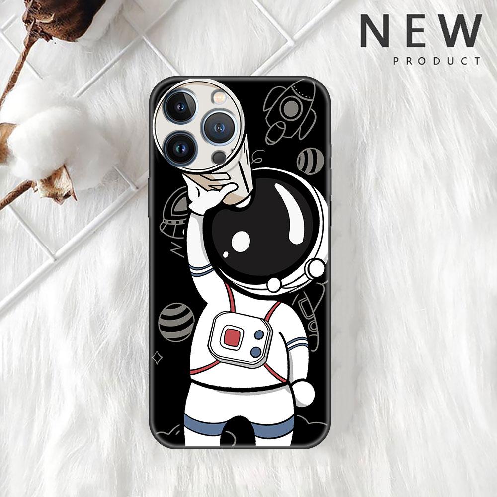 Urocze etui z astronautą dla Apple iPhone 14 11 13 12 Pro 7 XR X XS Max 8 Plus 6 6S 14Pro Czarne Miękkie Etui na Telefon