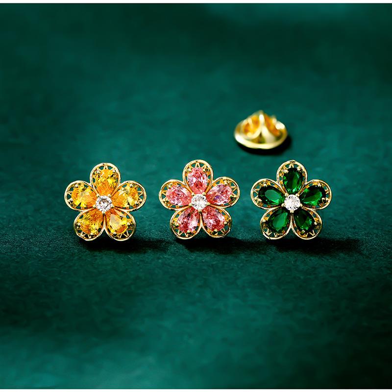 

Elegant Zircon Flower Brooch - Anti-Exposure Cardigan Pin