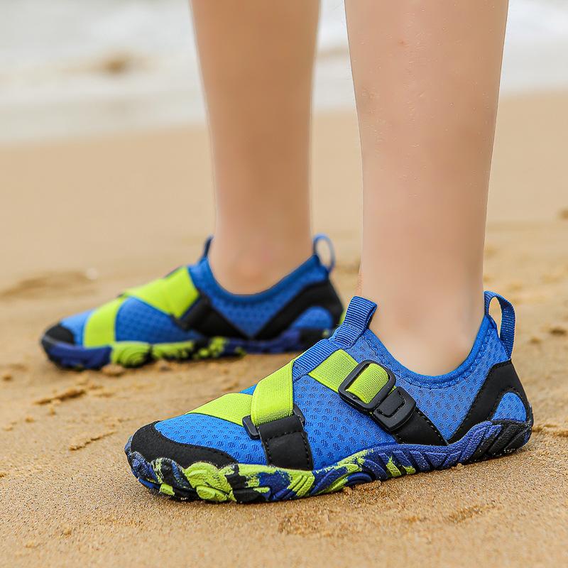 Nya Föräldra-Barn Canyoning-Skor Utomhus Sim- och Vadarskor Lätta Snabbtorkande Femtåskor Bekväma Andningsbara Strandsandaler