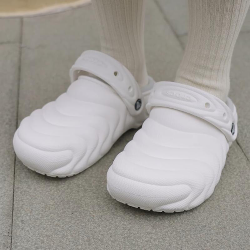 Crocs Classic Overpuff Lined Clog White Unisex Sneakers 210059-100