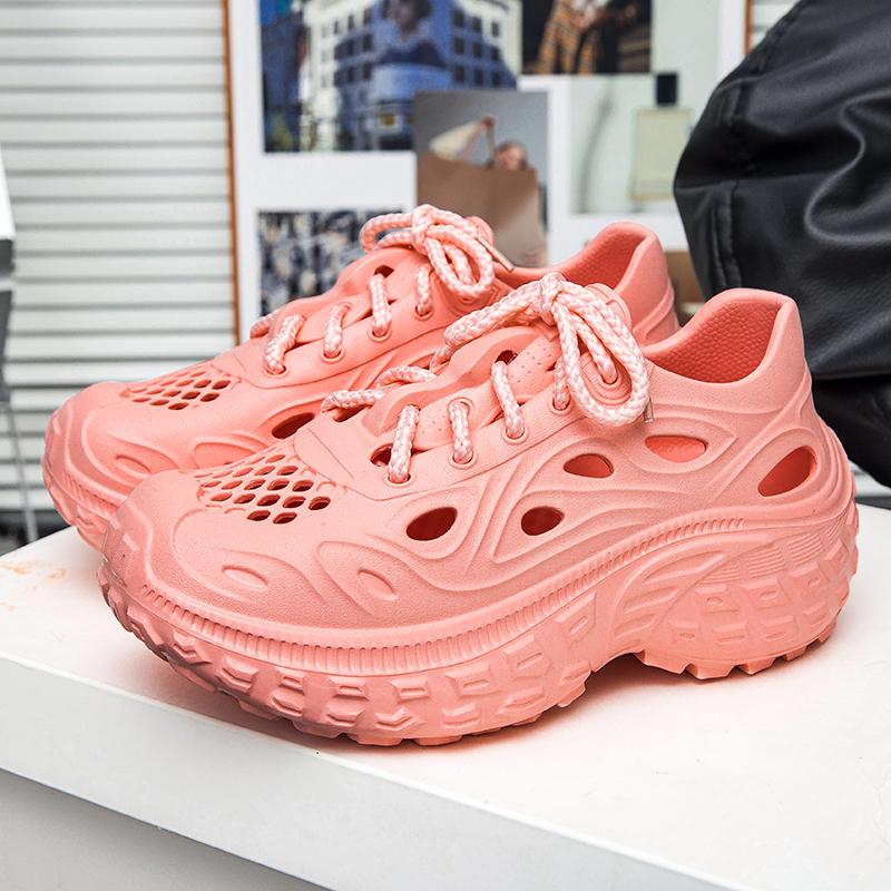 Fashion New High-end texture women's hole shoes for summer outdoor travel men's sandals indoor non-slip breathable soft-soled slippers