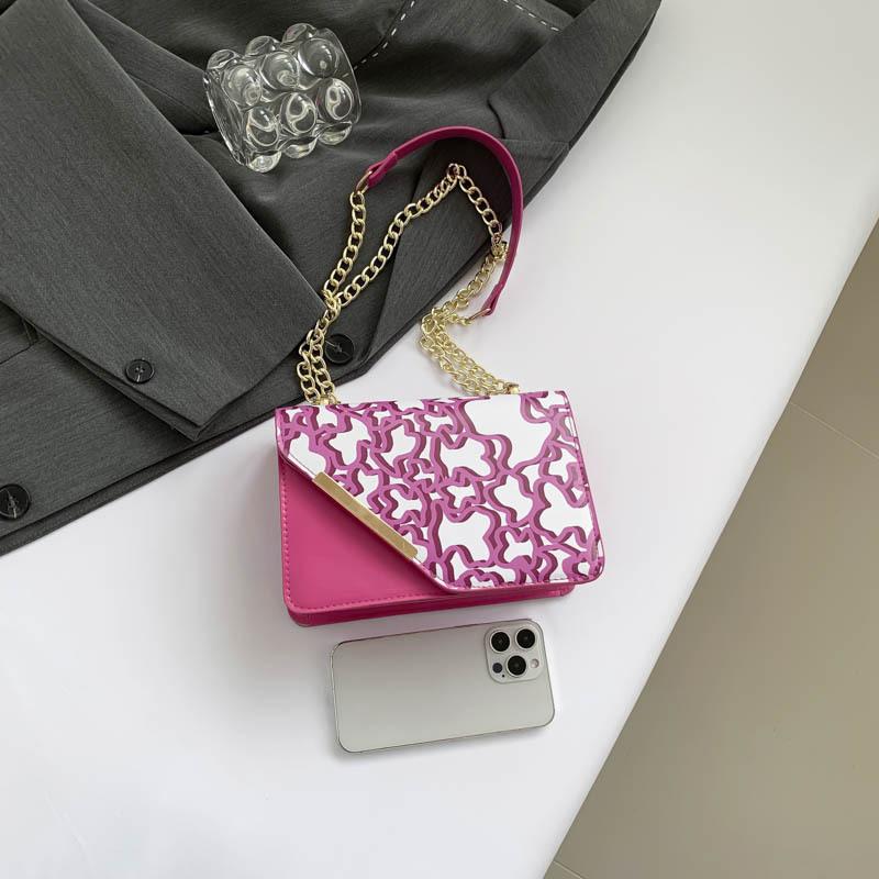 

Casual trend contrasting color simple small square bag 2025 summer new fashion bag women s hand shoulder messenger women s bag розы красного