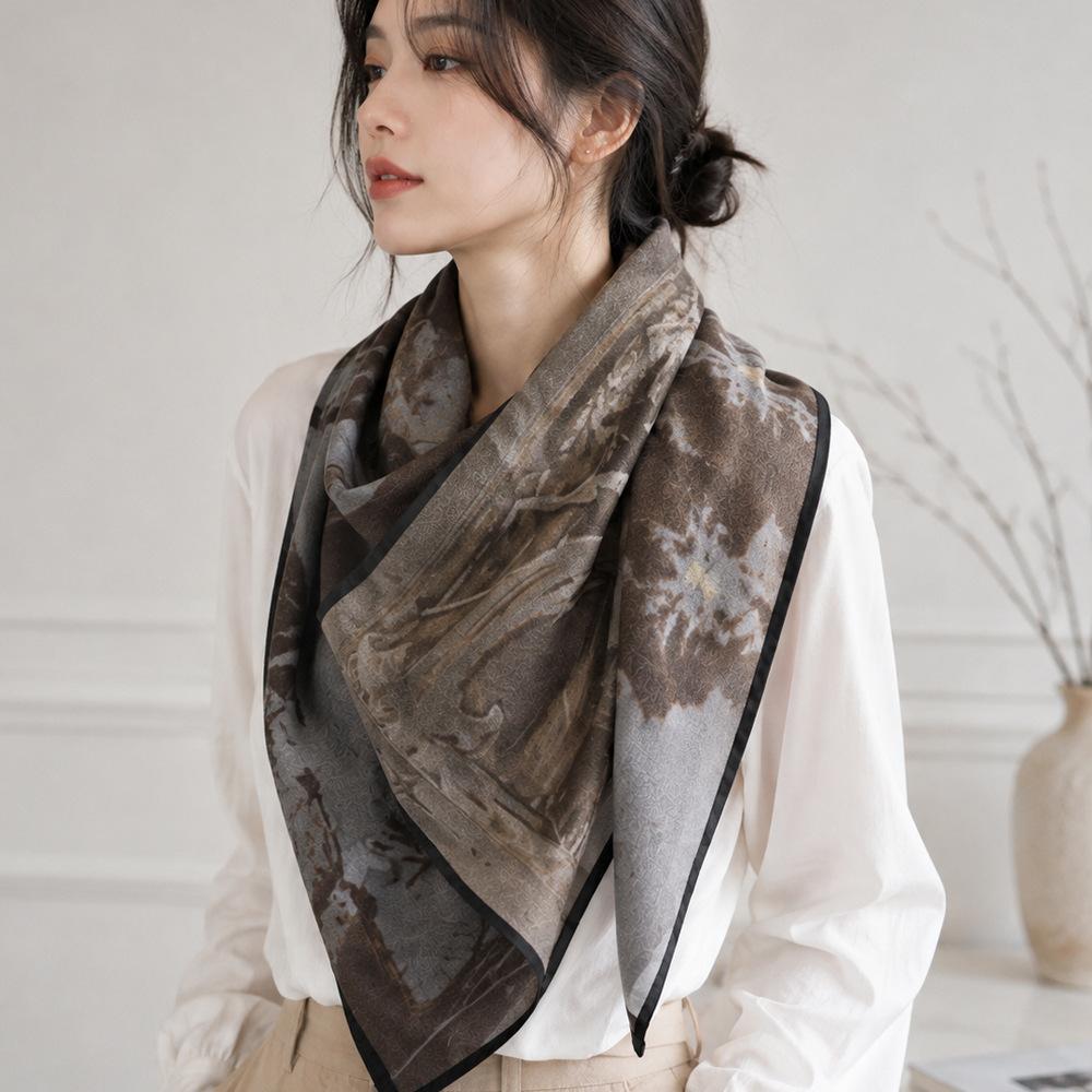 Customized model, new autumn and winter double-sided printed imitation cashmere scarf, warm retro style outer cape, large shawl.