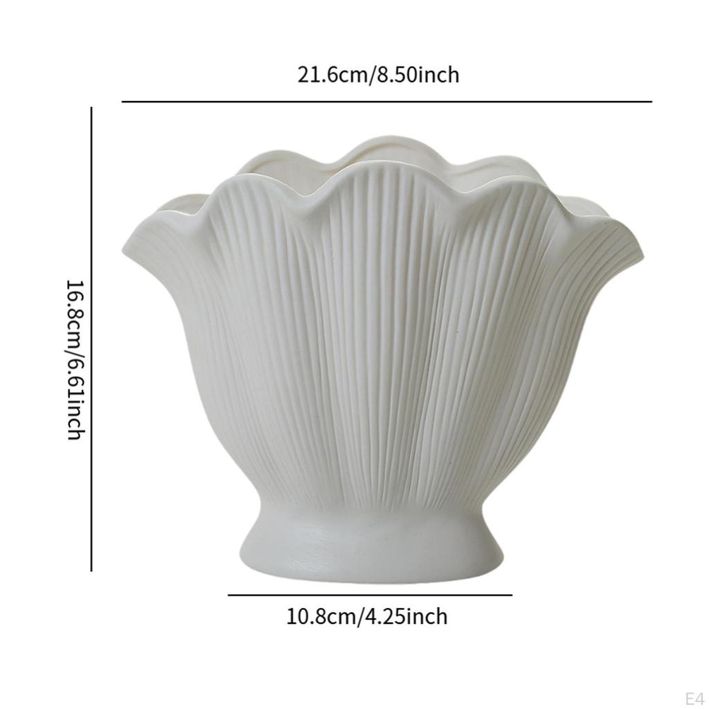 Arrangement von elegantem Keramik-Blumen-Blumenbehälter für den Eingangstisch