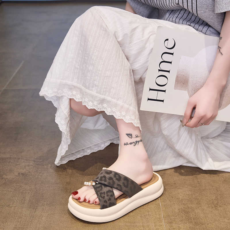 Fashion Floor Slip-resistant Closed Toe Sandals For Women Slippers Sneakers Women Transparent Shoes Sport Unusual New Factory