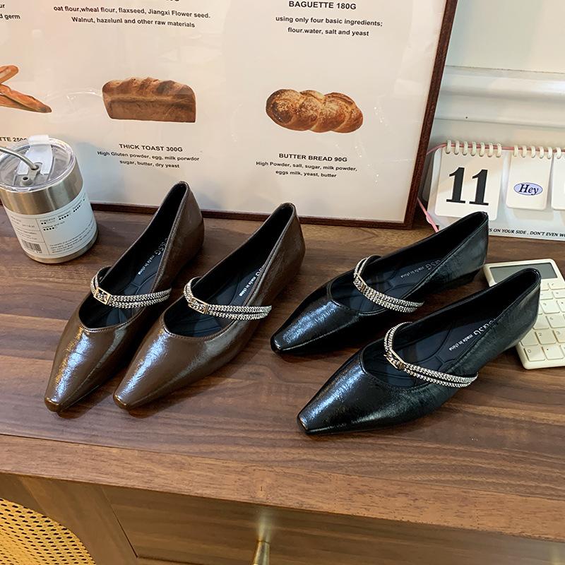 Rhinestone flat bottom pointed head shallow mouth single shoes women's spring 2025 new one-pedal low-heeled Mary Jane shoes single shoes