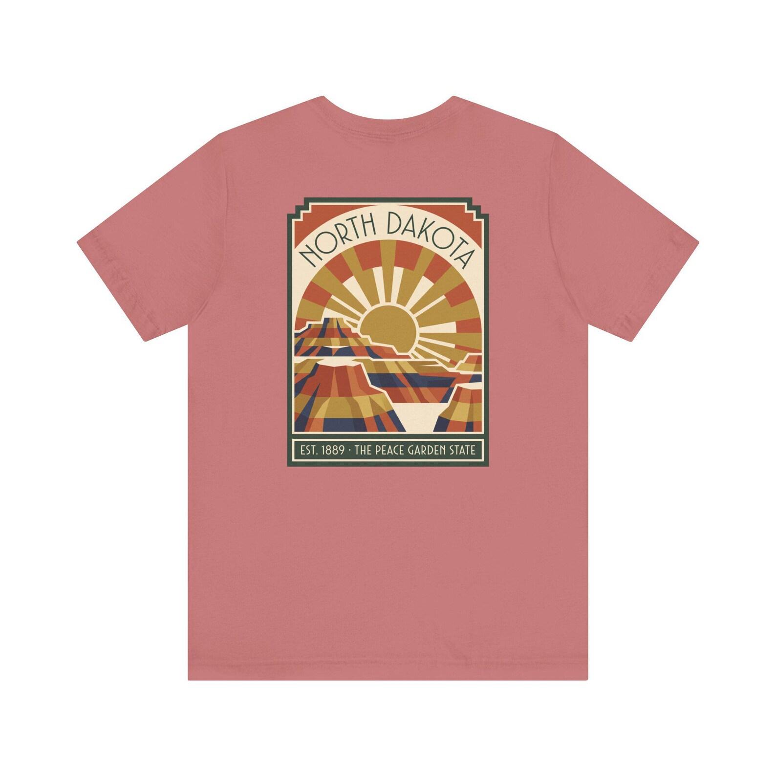 North Dakota Sunburst Art Deco T-Shirt | Retro Peace Garden State Graphic Tee | North Dakota Gift M