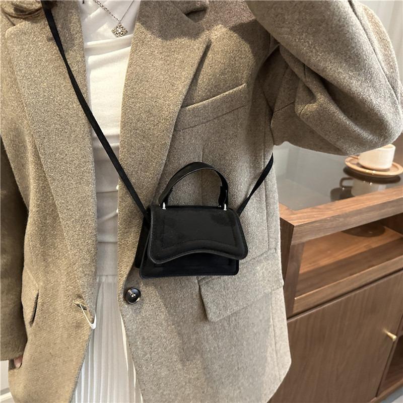 Vintage fashion niche design bag new women's bag handbag mini messenger bag shoulder bag