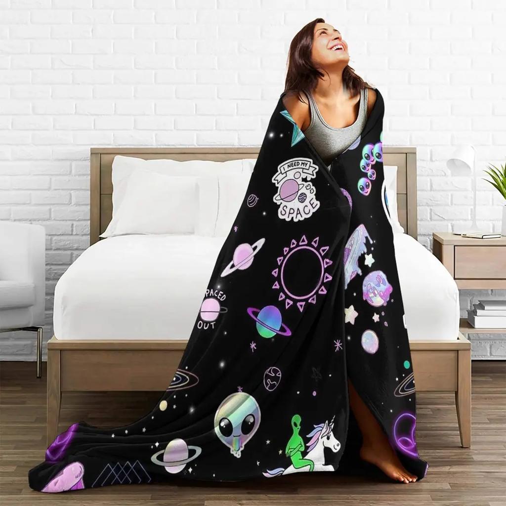 Wonderful Green Alien Universe Wondrous Cosmos With Planet And Stars Blanket Flannel Throw Blanket for Living room Travel Home