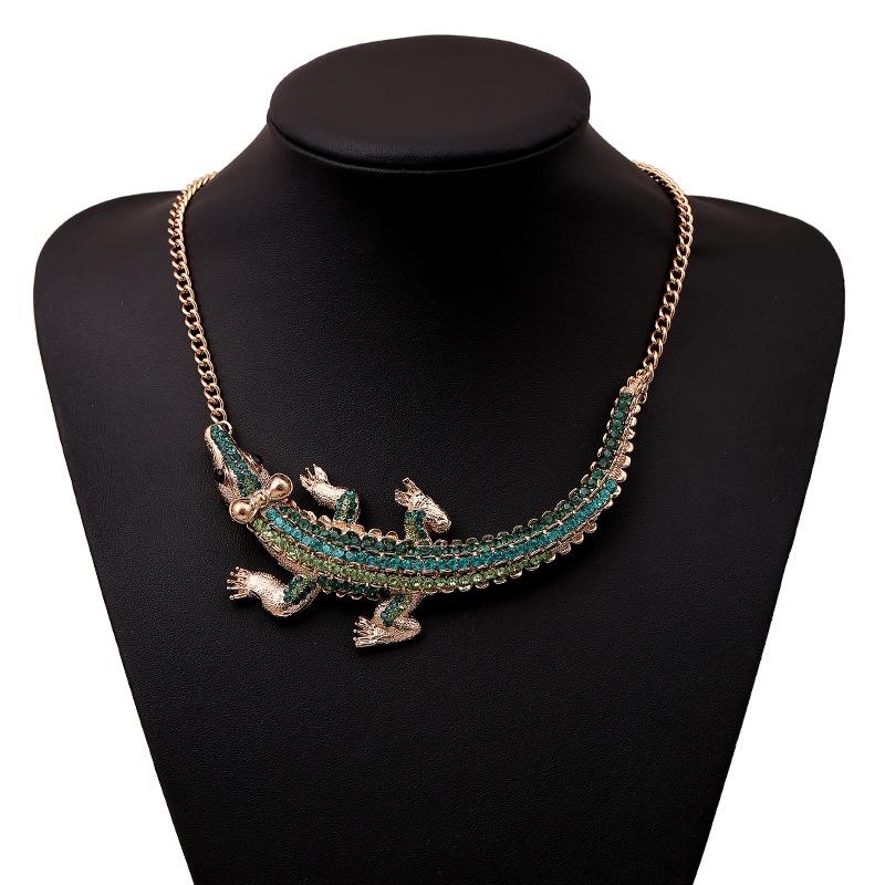 JMXD-Fan Personality Exaggerated Fashion Set Multi-color Temperament Crocodile Necklace Fashion Short Pendant