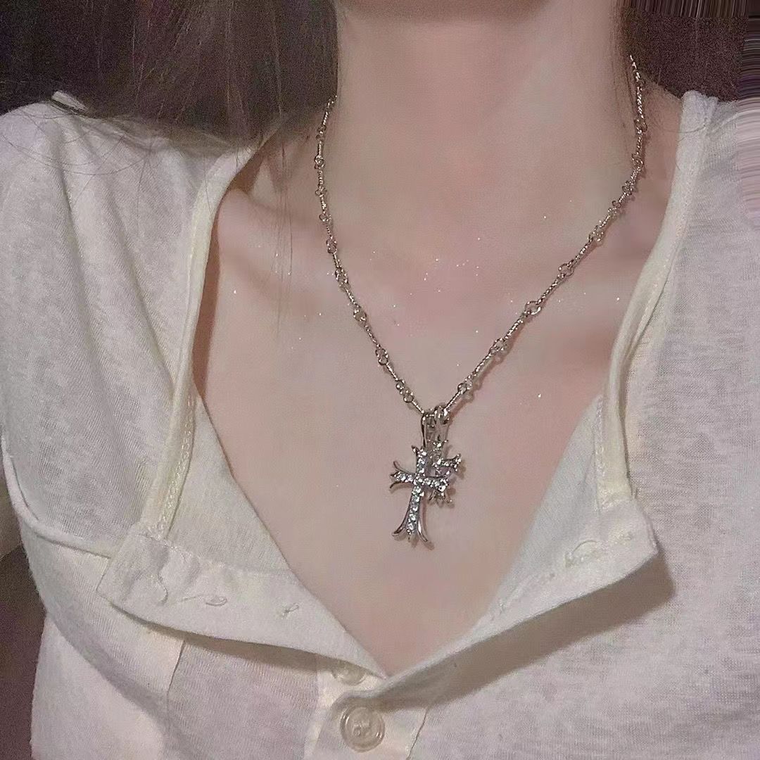 Diamantbesetzte Doppelkreuz-Halskette Nischen-Design Personalisiert Vielseitig Schlüsselbein-Kette Punk-Accessoires gray