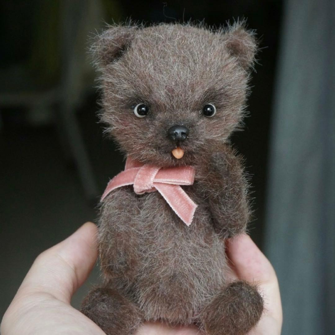 

[USED] Artist Bear Teddy Bear Bitter Bear with Tongue Out Plush Toy by Overseas Artist