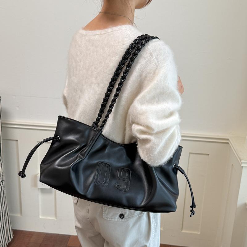 Simple Lady Casual Shoulder Bag with Large Capacity Underarm Tote Bag
