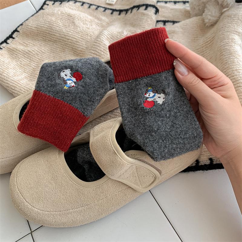 Color-blocking Embroidered Apple Dog Autumn and Winter Warm Wool Women's Pile Socks Simple Mid-calf Paired with Burken Shoes