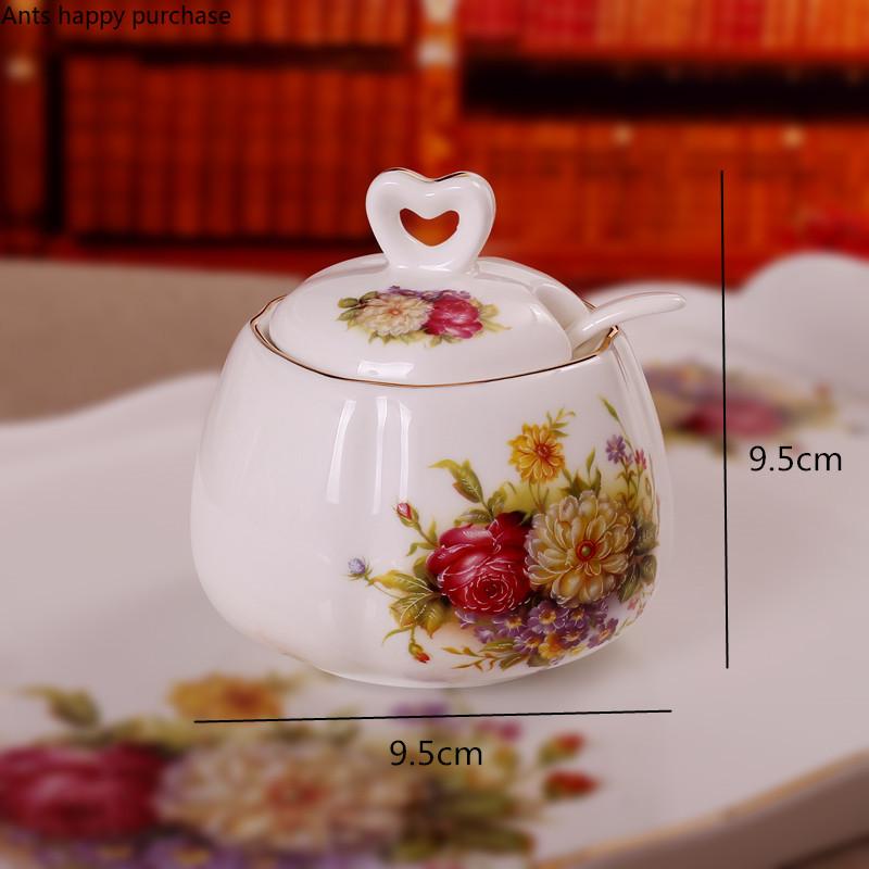 Kitchen Supplies Ceramic Seasoning Jar White Seasoning Tank with Lid with Spoon Pepper Salted Refined Sugar Seasoning Box