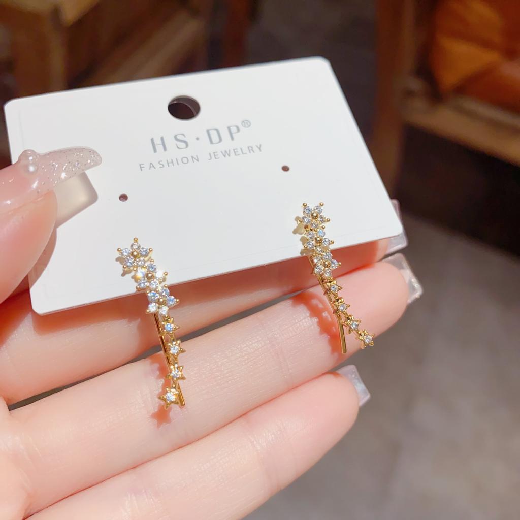 Niche design sense starlight flower Mori earrings women, a row of sweet temperament simple and small stud earrings