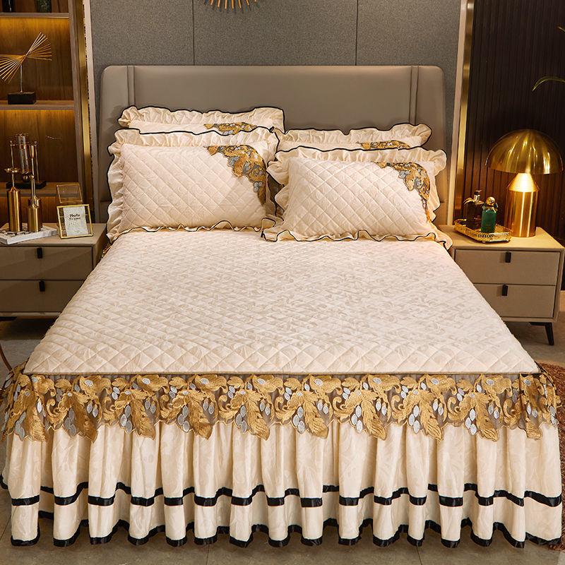 3PCS Lace Quilted Crystal Velvet Bed Skirt Three-piece Set for Autumn and Winter Warmth Coral Fleece Bed Cover Thickened Fleece Bed Cover