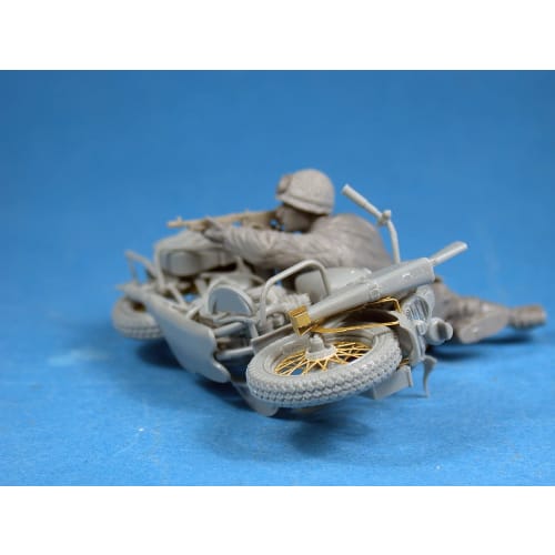 Miniart 1/35 scale US Army Motorcycle with WLA Rifleman plastic model