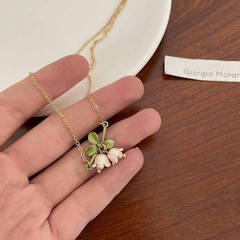 New Design Lily of The Valley Zircon Green Ear Hook for Women Fashion Elegant White Flowers Drop Earrings Wedding Party Zircon