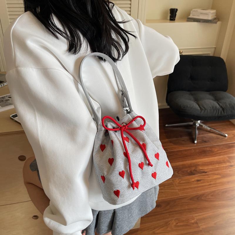 Bag women's bag  new Korean version fashion embroidery thread love bucket bag portable strap contrasting color messenger bag