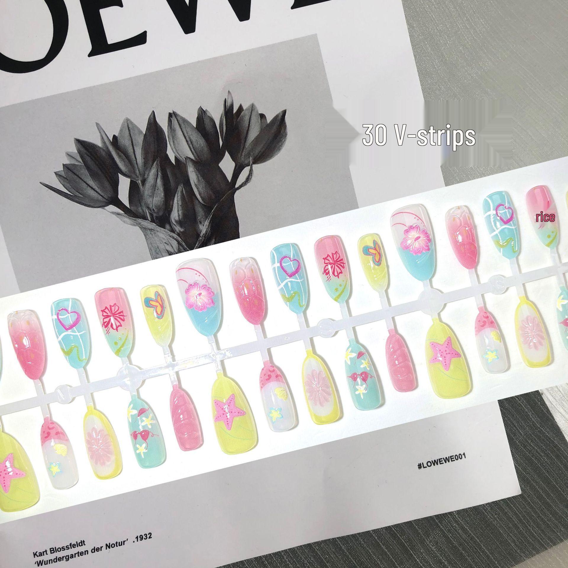 

Нишевые летние 3D накладные ногти с цветочным дизайном и морской звездой: 30 высококлассных Y2K дофаминовых арт-патчей