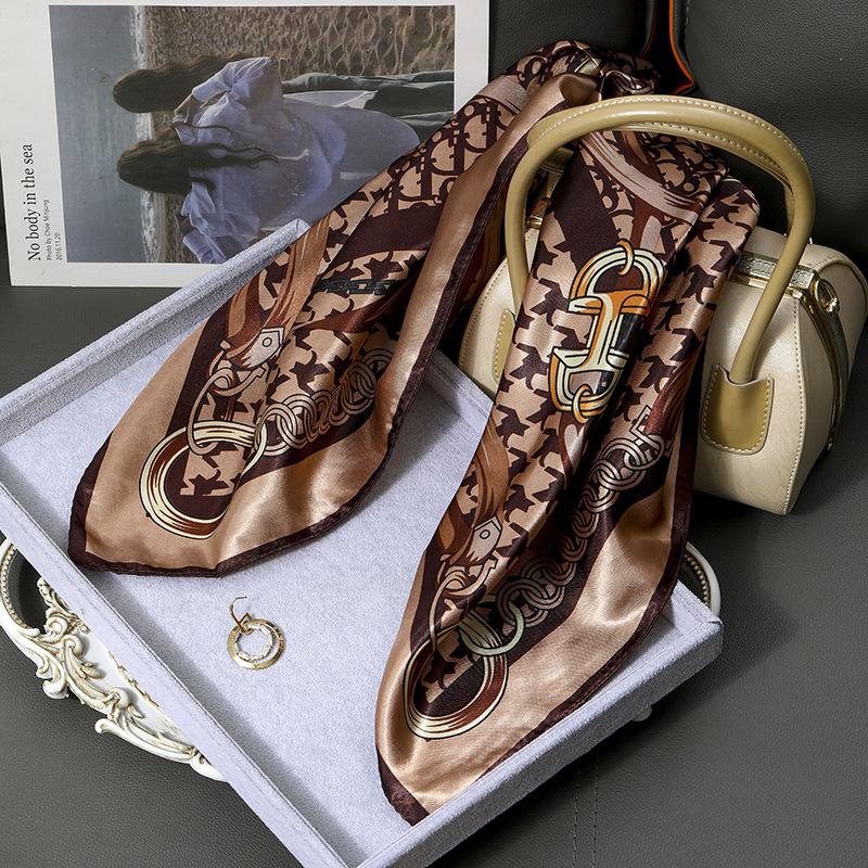 Gefleckter Satin Damen Frühling und Sommer Seidenimitat Schal Bedruckter Kleiner Quadratischer Schal Geschenk Europäischer und Amerikanischer Schal Stola