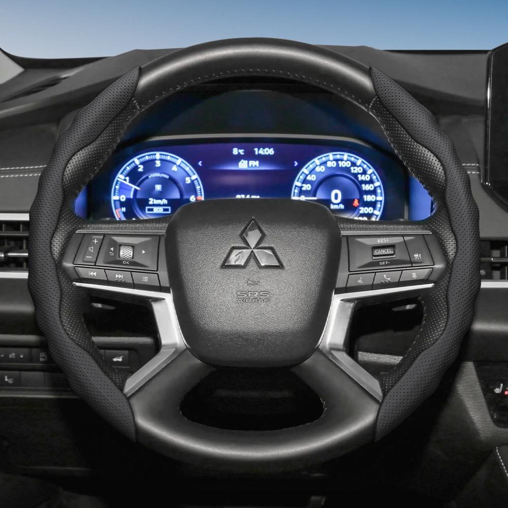 Suitable for Mitsubishi Steering Wheel Cover with Wavy Sports Design, Breathable Leather, Segmented, Non-Slip, Sweat-Absorbent, Suitable for Outlander