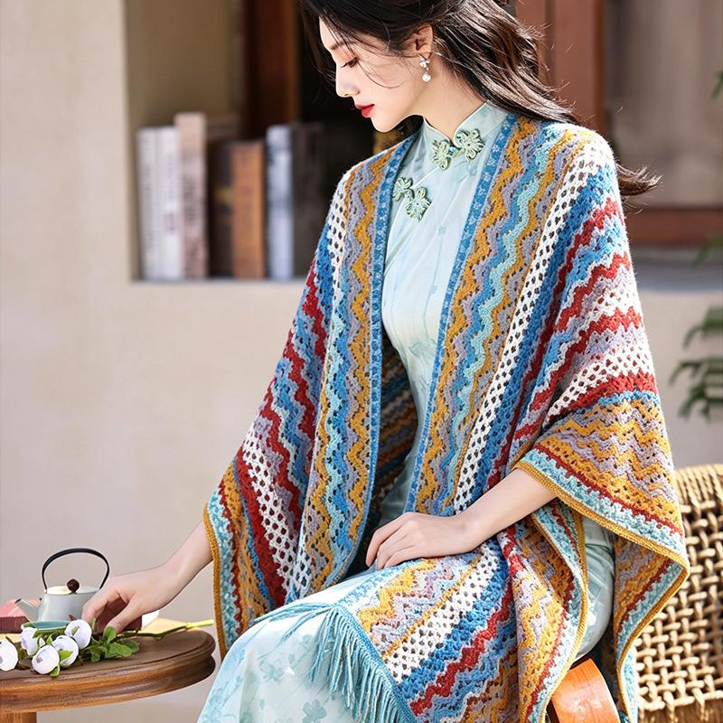 Solid color gray triangular shawl with women's new triangular scarf, young fashion and high sense of versatility