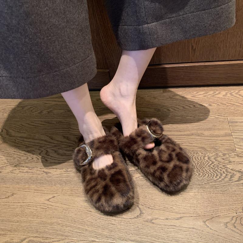2025 New Leopard Print Buckle Fluffy Shoes for Outer Wear In Winter, One-pedal Thick-soled Velvet Warm Beanie Shoes, Cotton Shoes for Women