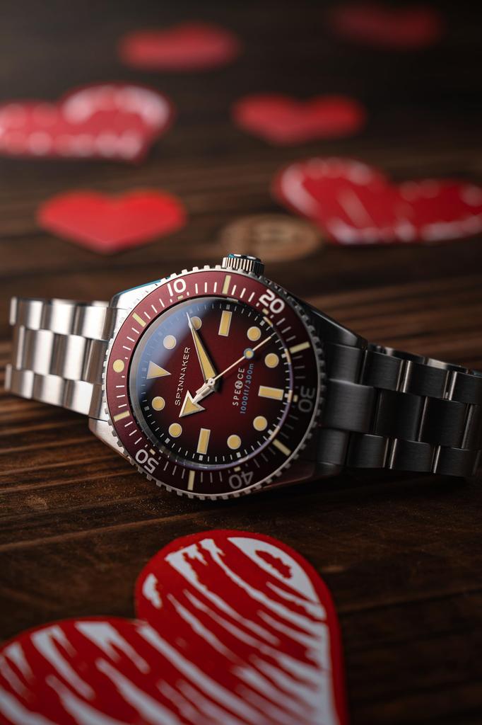 Watch Spinnaker Spence 300 Automatic Automatic Winding 30 ATM Water Resistant Sapphire Crystal Red Dial Stainless Steel SPINNAKER Men's SP-5097-55