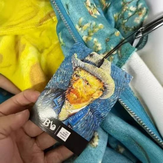 Van Gogh x BAPE 2025 Shark Hoodie - Sonnenblumenmuster Japanischer Trend