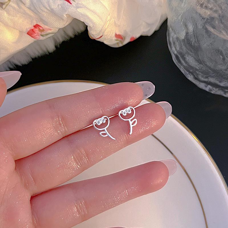 S925 Silver Stud Earrings Women's Ear Hole Earrings Niche Design Earbone Studs High-end Earrings