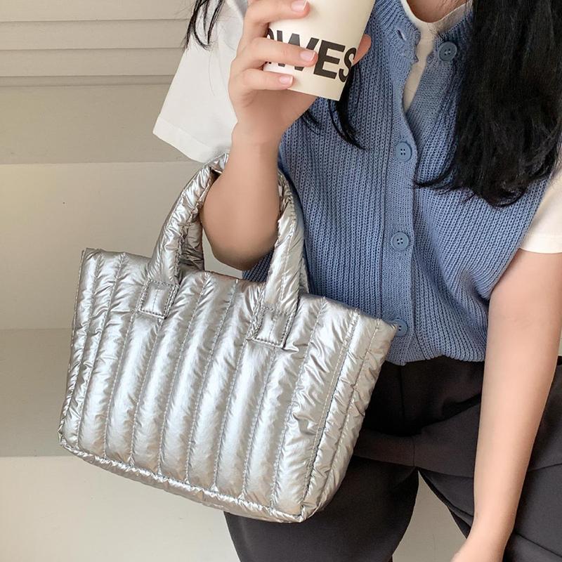 Large Capacity Quilted Tote Bag for Women Elegant Padded Solid Color Shoulder Bag for Vacation Casual Commuting Handbags