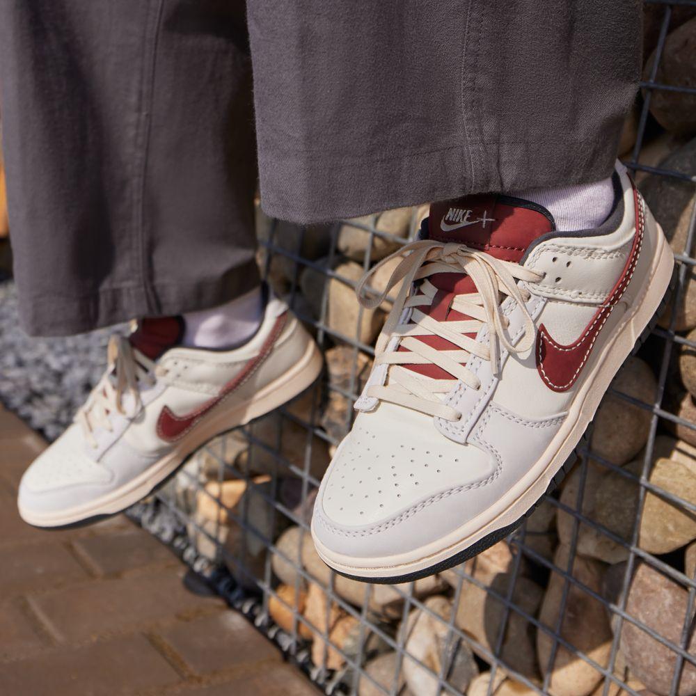 Nike Dunk Low Dark Pony Soft Pearl 43