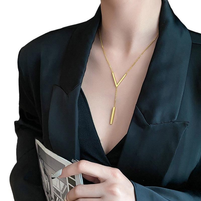 Fashion Temperament V-shaped Necklace For Women Ladies