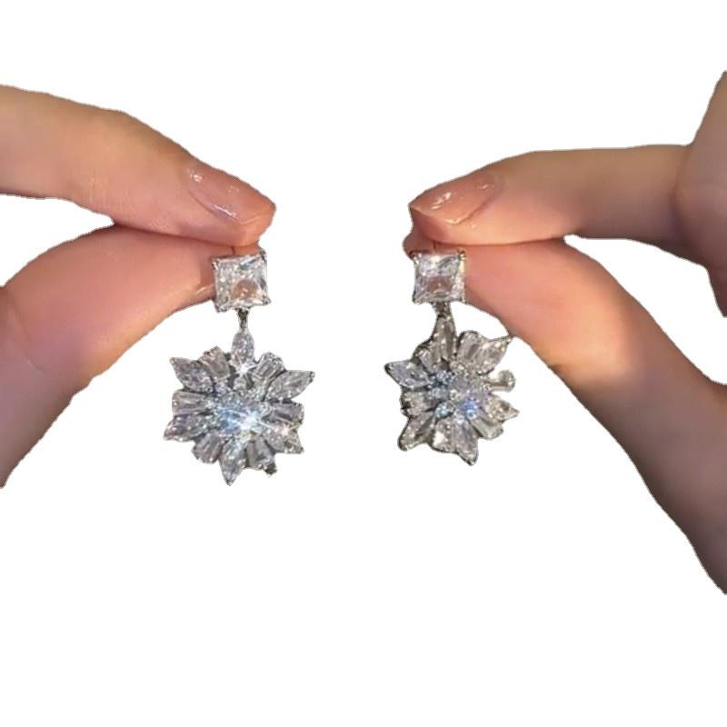 Neue Koreanische Luxus Zirkon Blume Tropfen Ohrringe für Frauen Mode Bolzen Ohrring Schmuck Party Zubehör