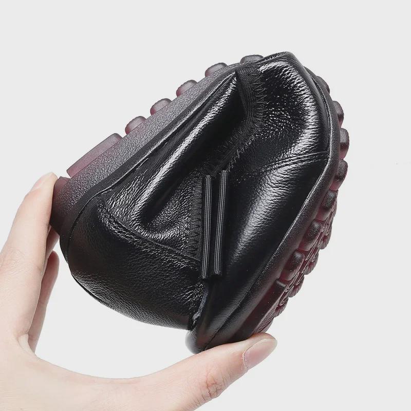 Comfortable Leather Women's Flats: Soft Sole Four Seasons Shoes for Spring & Autumn - Ideal for Middle-Aged & Elderly